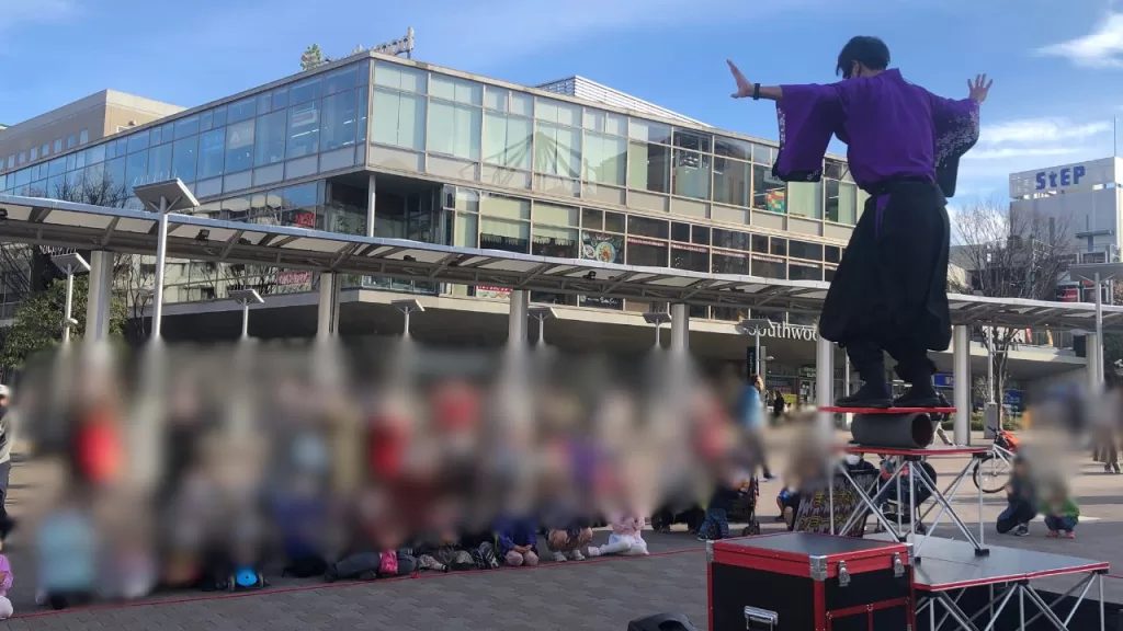 傘回し　パフォーマンス